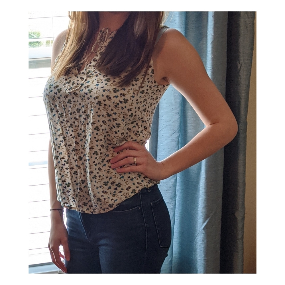 Floral Blouse - Old Navy - Size SP.